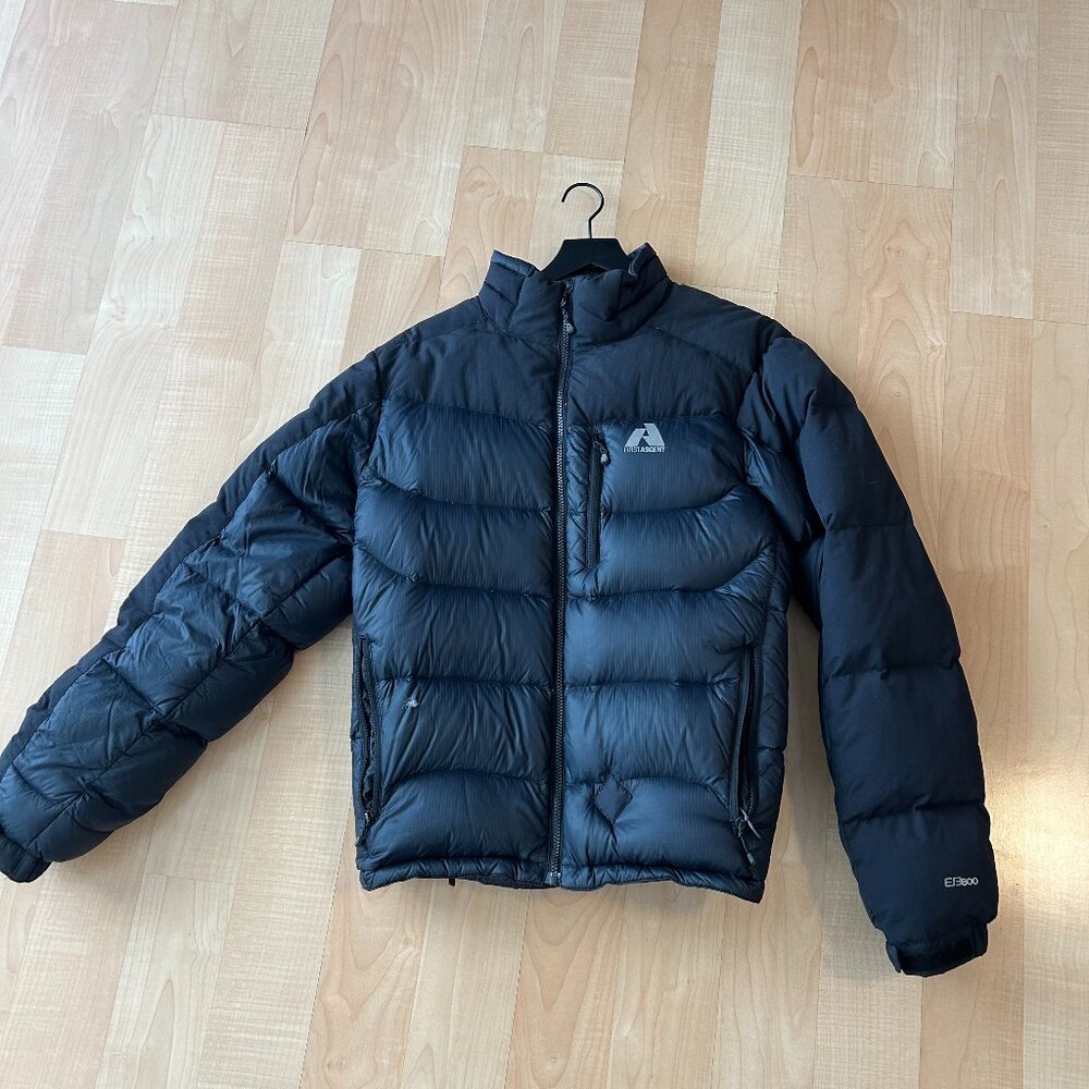 Eddie Bauer First Ascent Whittaker Goose Down Puffer Jacket Men's Medium